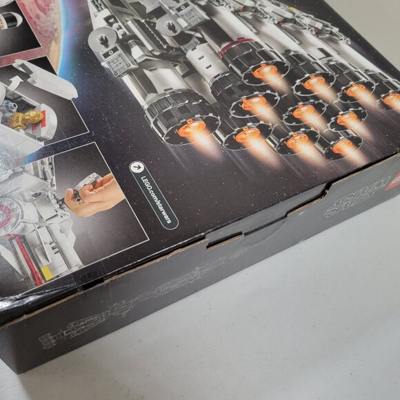 LEGO Star Wars: Tantive IV (75244) - Picture 12 of 16